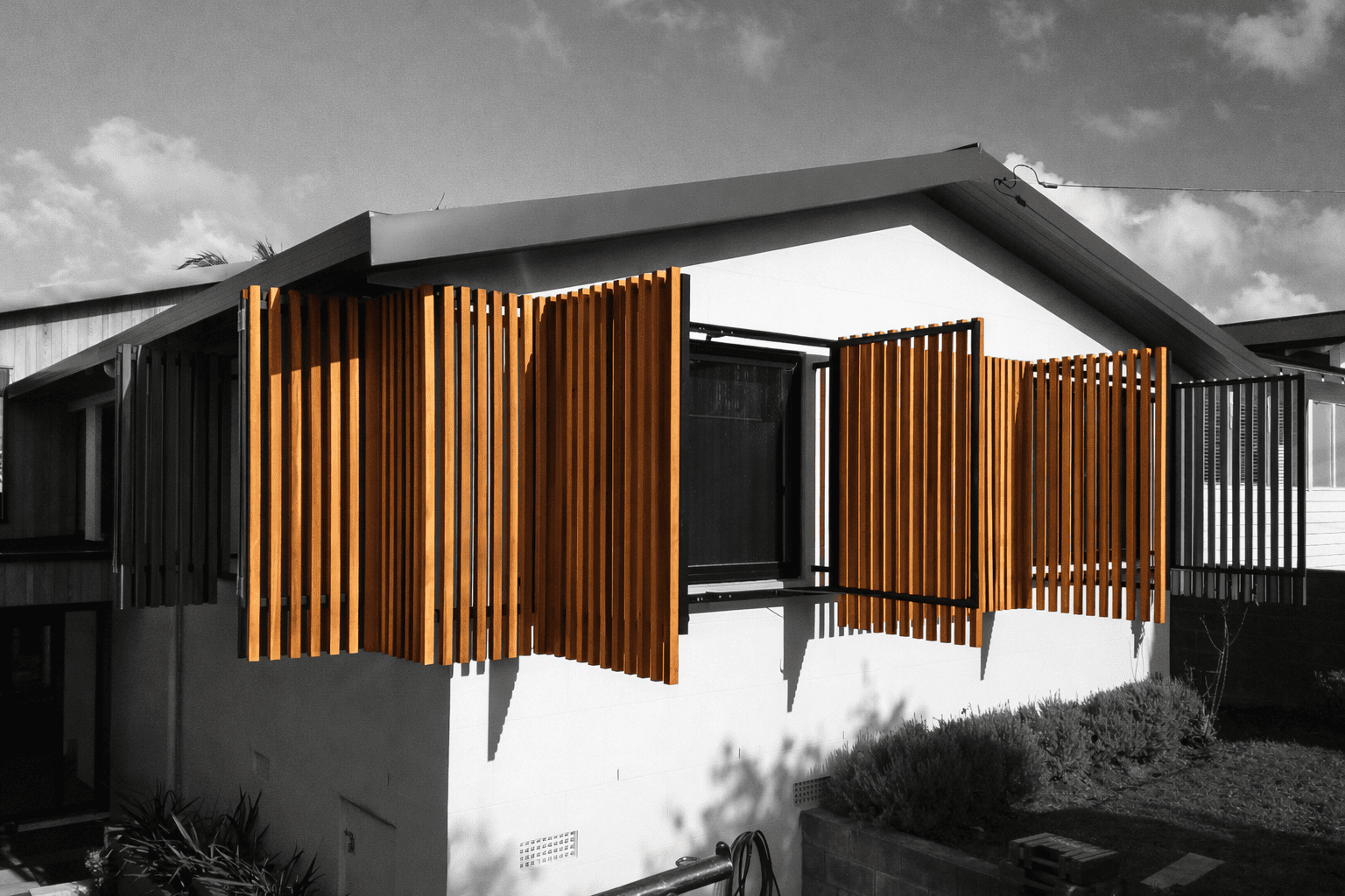 Cedar Screens - Metal Frame